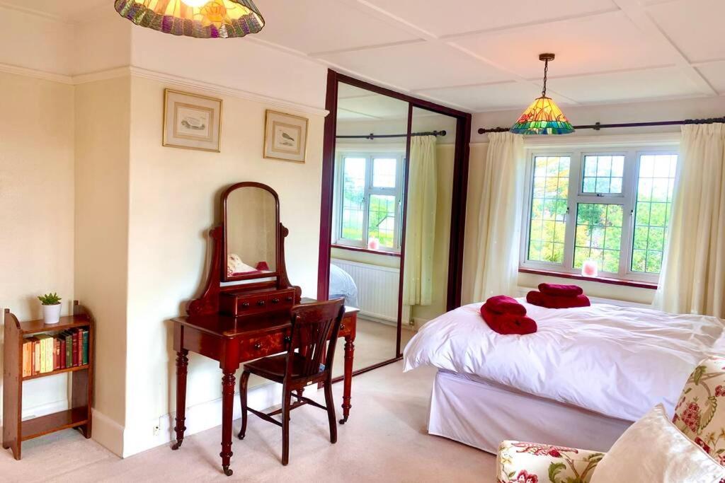 Hectors House Comfortable 4 Bed House In Mature Gardens Yelverton Exterior foto